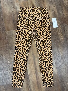 HeyNuts Leopard Print Leggings - Black on Tan